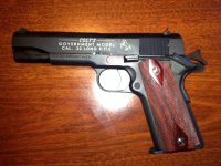 Colt_RW_Grips_sm.jpg