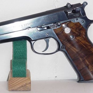 Steel frame M39 with Keith Brown grips
