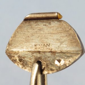 088 (1)a