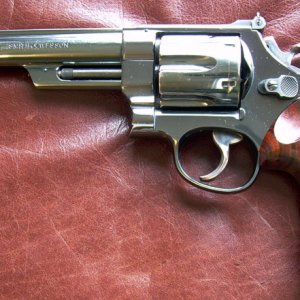 Pre-model 29, five screw 6 1/2 inch with Coke bottle grips.