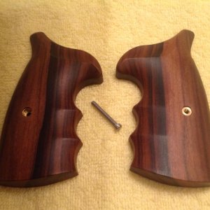 Ahrends Tactical Finger Groove Combat Moradillo N Frame Square Butt Grips
