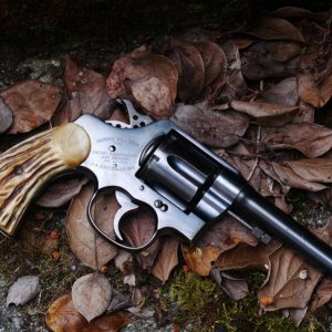Bill Kiem's Colt New Service, King modified: Speed Hammer, "Super Police" rear white outline U sight, Front sight ramp with red plastic bead.