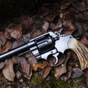 Bill Kiem's Colt New Service, King modified: Speed Hammer, "Super Police" rear white outline U sight, Front sight ramp with red plastic bead.