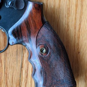 Left grip closeup
