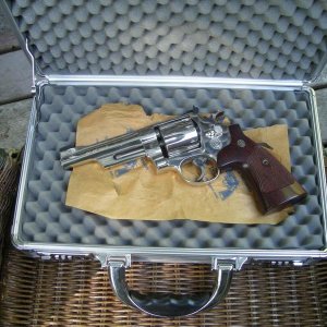 S&W Model 27