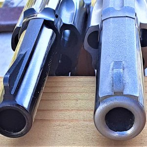 Chiefs Specials, 36 lightweight barrel & 60 1 Heavy Barrel
