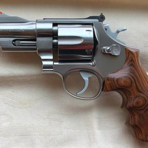 S&W 624