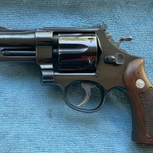 S&W 357 Magnum 3-1/2” left