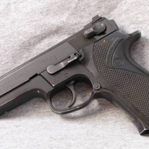 Well used round (4th) trigger guard 5904 with the drawbar and hammer from a 5924, s/n TFS05xx