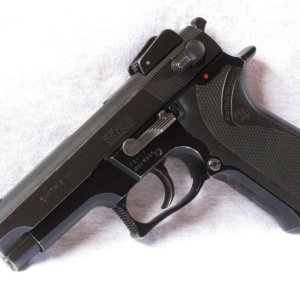 Square guard 5904 with adjustable rear sight and ramped front sight base, s/n TDD83xx