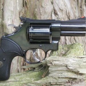 Smith & Wesson model 29-4 3" Classic Hunter