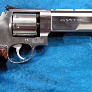 Model 627 Hunter