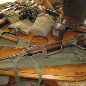 M1A1 Carbine in .30 Cal by Inland.
Paratrooper Model with original jump case.